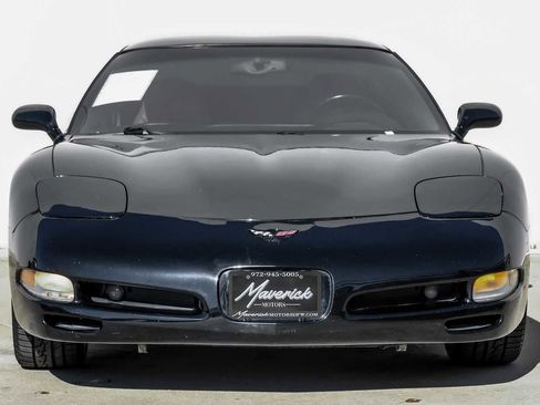 Used 2004 Chevrolet Corvette Coupe w/ Roof Package image 5