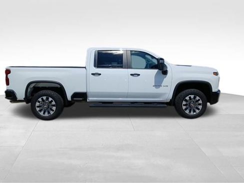 Certified 2022 Chevrolet Silverado 2500 Custom w/ Custom Convenience Package AWD/4WD image 6