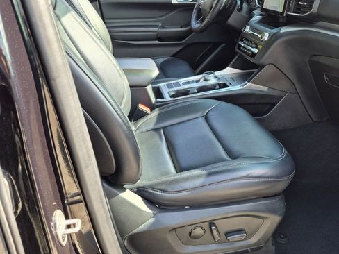 Used 2020 Ford Explorer XLT w/ Equipment Group 202A RWD image 20