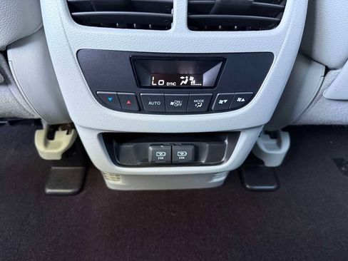 Used 2020 Acura MDX SH-AWD image 10