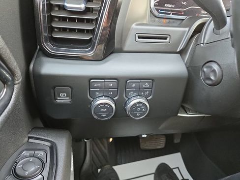 Used 2024 GMC Sierra 1500 AT4 w/ AT4 Premium Package AWD/4WD image 21
