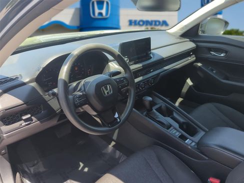 Used 2023 Honda Accord SE image 14
