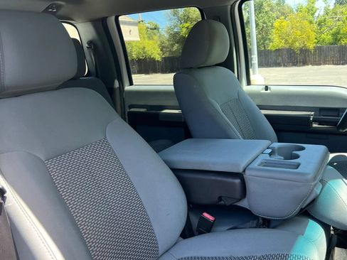Used 2011 Ford F250 XLT w/ XLT Interior Pkg AWD/4WD image 12