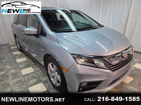 Used 2018 Honda Odyssey EX image 1