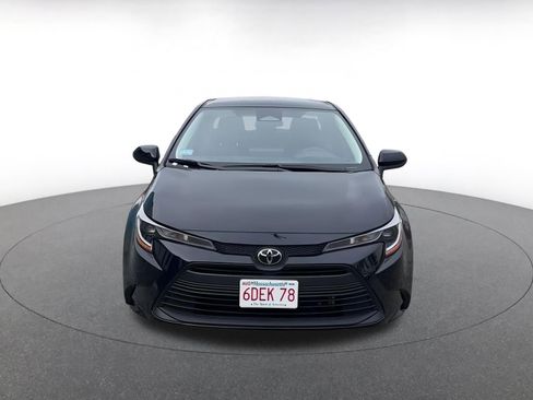 Used 2025 Toyota Corolla LE image 4