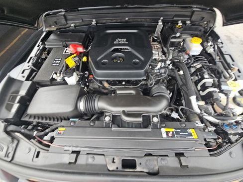 Used 2022 Jeep Wrangler Unlimited Sport AWD/4WD image 8