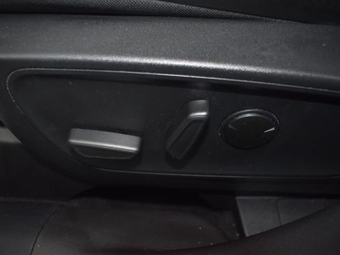 Used 2024 Ford Escape Platinum w/ Premium Technology Package AWD/4WD image 17