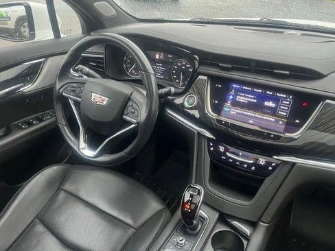 Used 2022 Cadillac XT6 Premium Luxury AWD/4WD image 36