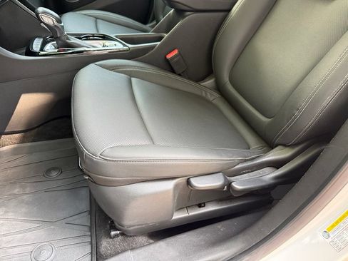 Used 2024 Buick Encore GX Sport Touring w/ Advanced Technology Package FWD image 25