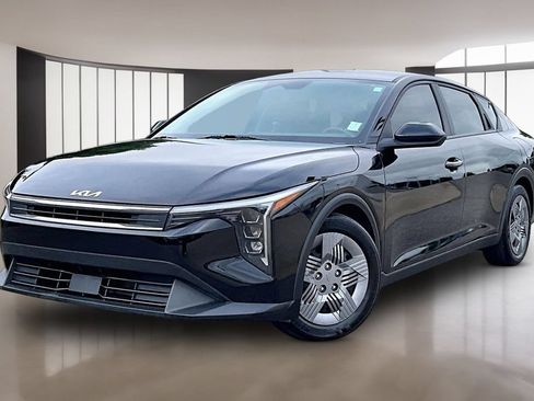 Used 2025 Kia K4 FWD image 1