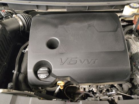 Used 2018 Buick Enclave Essence AWD/4WD image 30