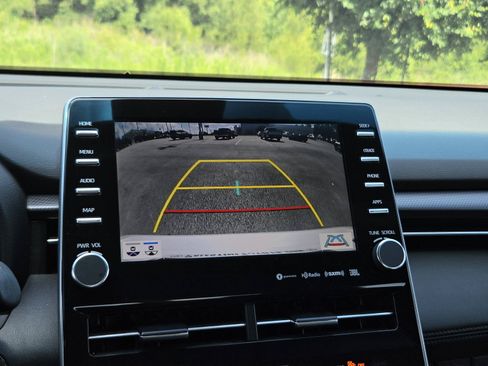 Used 2022 Toyota Avalon XSE FWD image 20