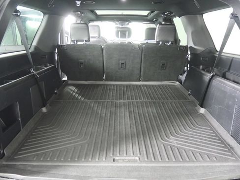 Used 2021 Ford Expedition Max Limited RWD image 16