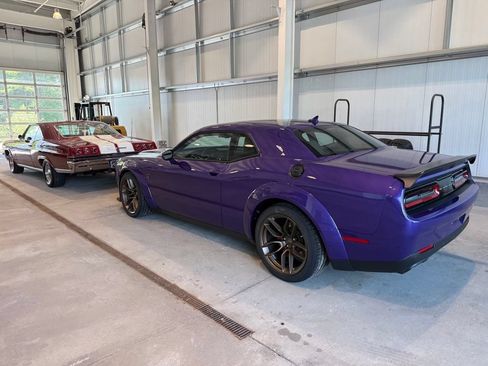 Used 2023 Dodge Challenger SRT Hellcat RWD image 3