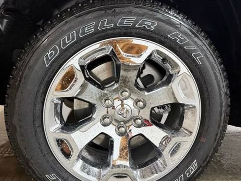 New 2026 RAM 1500 4x4 Crew Cab image 9