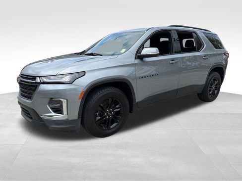 Used 2023 Chevrolet Traverse LT w/ Midnight/Sport Edition FWD image 3