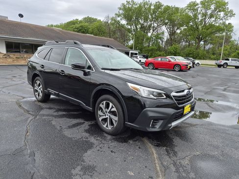 Used 2022 Subaru Outback Limited AWD/4WD image 2
