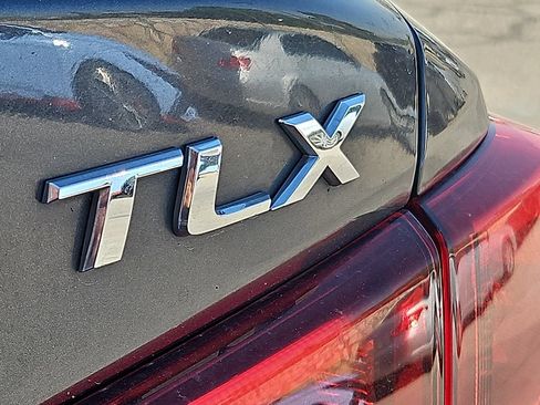 Used 2016 Acura TLX V6 FWD image 5