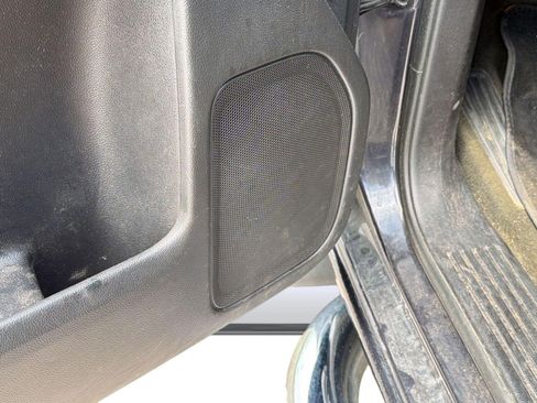 Used 2015 Chevrolet Silverado 1500 LT image 24