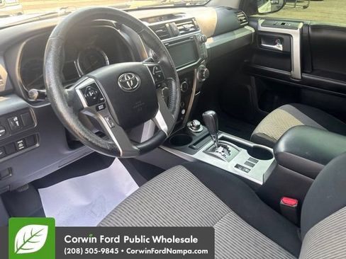 Used 2016 Toyota 4Runner SR5 AWD/4WD image 13