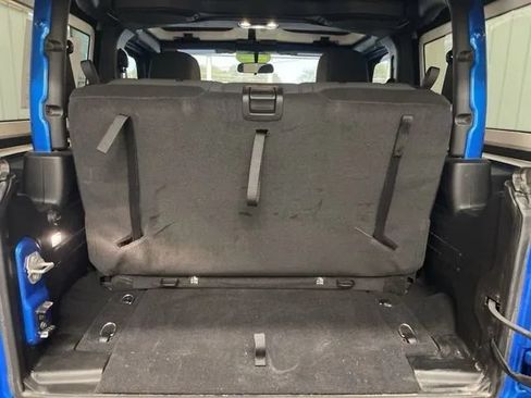 Used 2023 Jeep Wrangler Sport AWD/4WD image 12