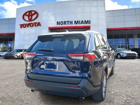Used 2023 Toyota RAV4 XLE Premium FWD image 4