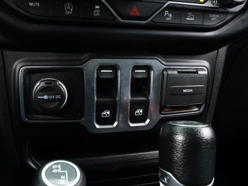 Used 2023 Jeep Wrangler Sport AWD/4WD image 18
