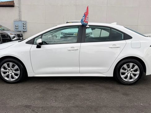Used 2023 Toyota Corolla LE FWD image 10