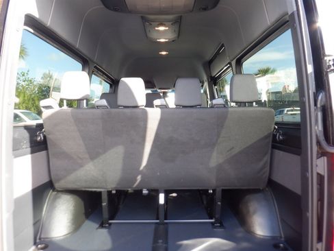 Used 2024 Mercedes-Benz Sprinter 2500 image 4