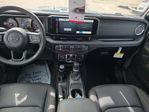 New 2026 Jeep Gladiator Sport image 15