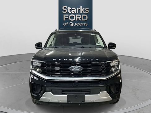 Used 2025 Ford Expedition Max Platinum w/ Platinum Ultimate Package image 2