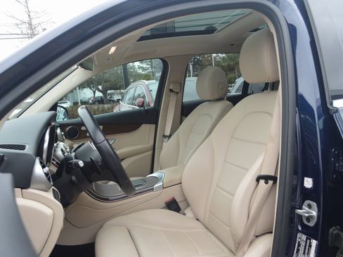 Certified 2022 Mercedes-Benz GLC 300 4MATIC image 6