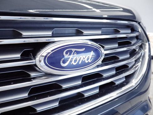 Used 2019 Ford Edge SEL w/ Equipment Group 201A AWD/4WD image 9