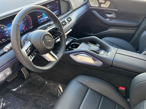 New 2026 Mercedes-Benz GLS 450 4MATIC image 16