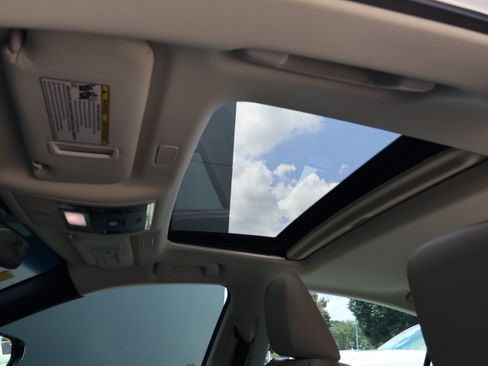 Used 2024 Lexus ES 350 w/ Premium Package FWD image 30