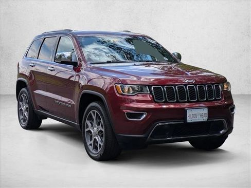 Used 2019 Jeep Grand Cherokee Limited w/ Trailer Tow Group IV AWD/4WD image 3
