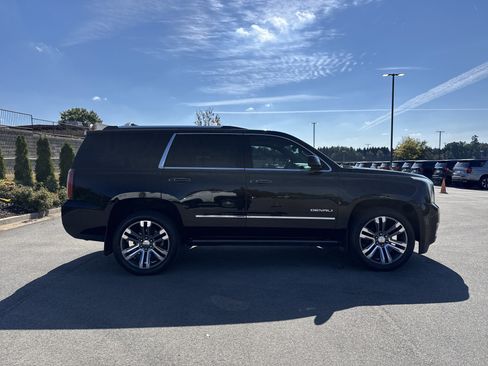Used 2020 GMC Yukon Denali w/ Open Road Package image 11