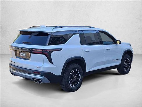 Used 2025 Chevrolet Traverse Z71 w/ Enhanced Driving Package AWD/4WD image 5