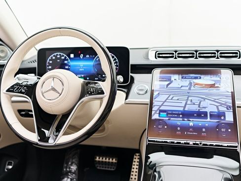 Used 2024 Mercedes-Benz S 580e 4MATIC Sedan image 57