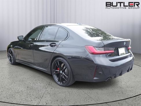 Used 2024 BMW 330i Sedan w/ M Sport Package RWD image 4
