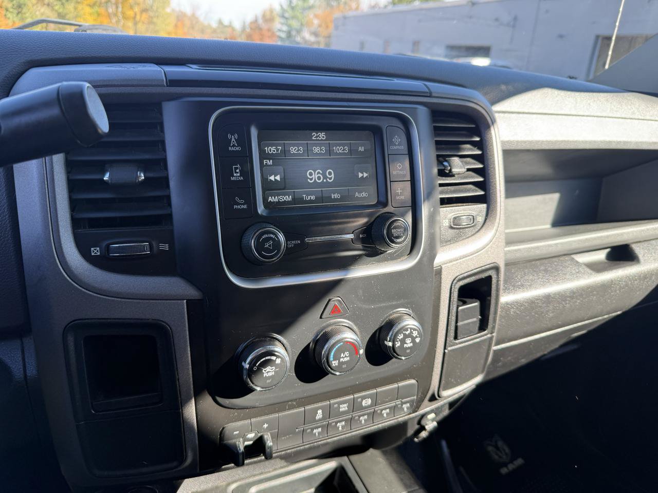 Used 2018 RAM 2500 Tradesman w/ Chrome Appearance Group AWD/4WD image 30