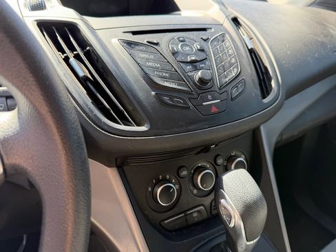 Used 2016 Ford Escape SE image 10