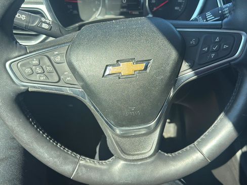 Used 2018 Chevrolet Equinox Premier FWD image 12