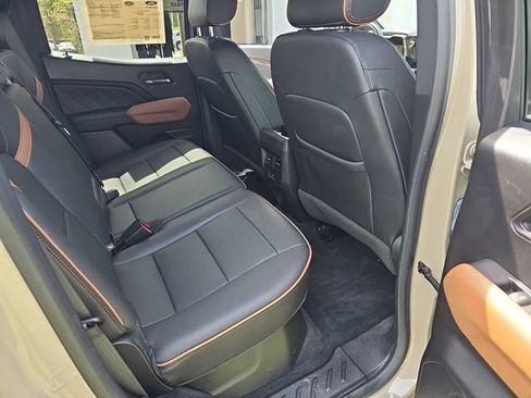 Used 2023 GMC Canyon AT4 w/ AT4 Premium Package AWD/4WD image 11