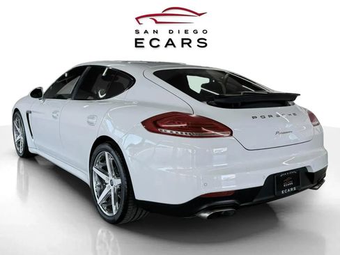 Used 2016 Porsche Panamera image 7