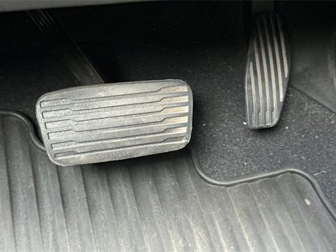 Certified 2022 Chevrolet Silverado 1500 Custom image 42