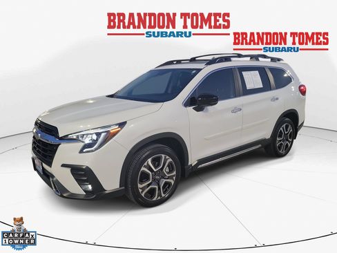 Used 2025 Subaru Ascent Touring AWD/4WD image 1