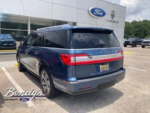 Used 2019 Lincoln Navigator L Reserve AWD/4WD image 3