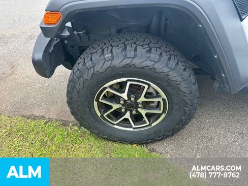 Used 2025 Jeep Wrangler Unlimited Rubicon AWD/4WD image 15