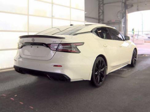 Used 2023 Nissan Maxima SR w/ Sport Mat Group FWD image 4
